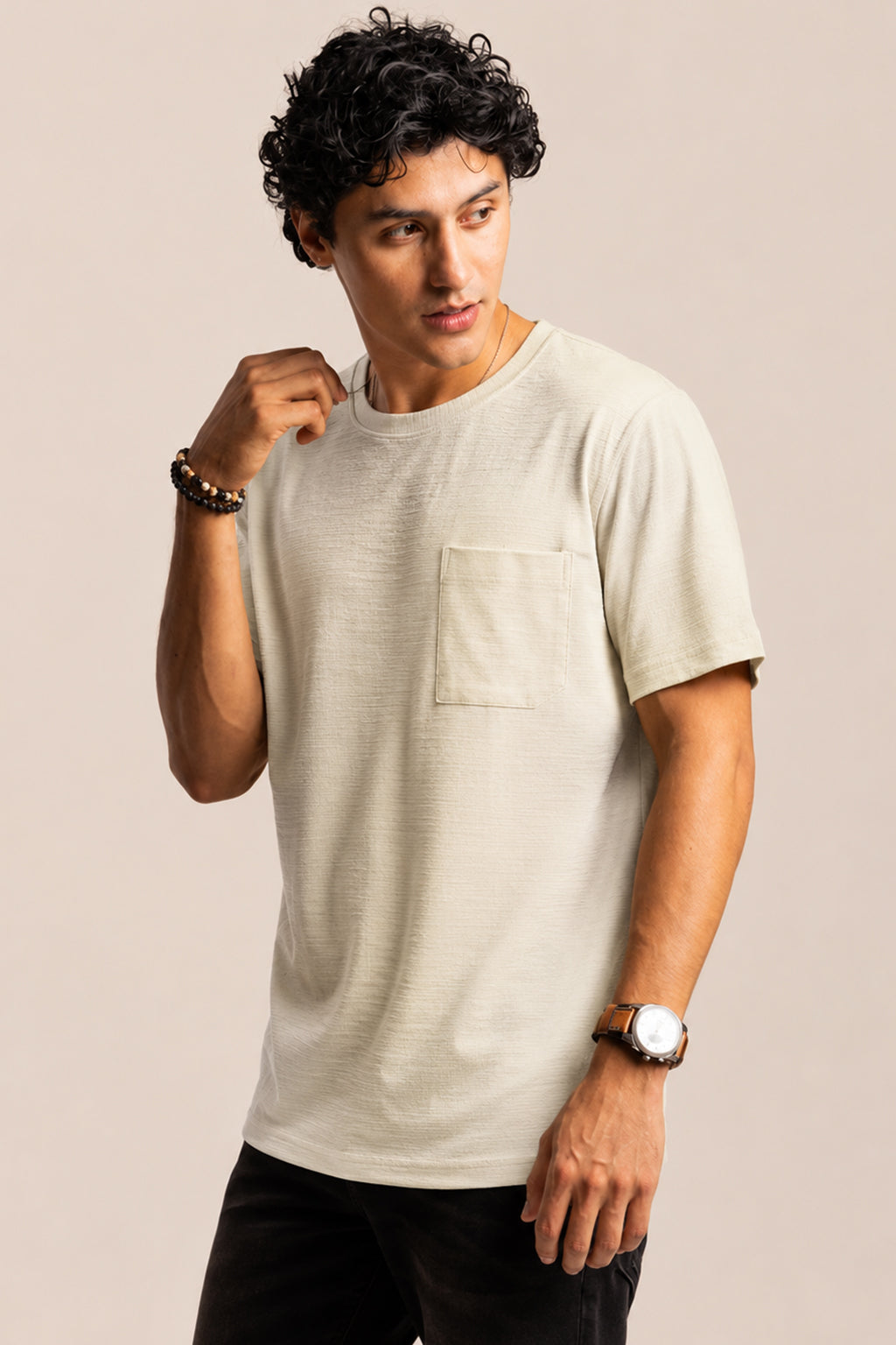 Men Round Neck Solid Pocket Half Sleeves T-Shirt