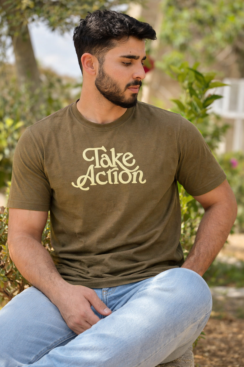 Men Round Neck Chest Print Half Sleeves T-Shirt