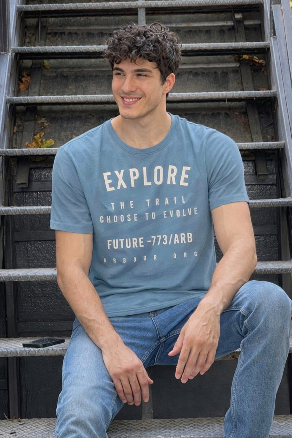 Men Round Neck Chest Print Half Sleeves T-Shirt