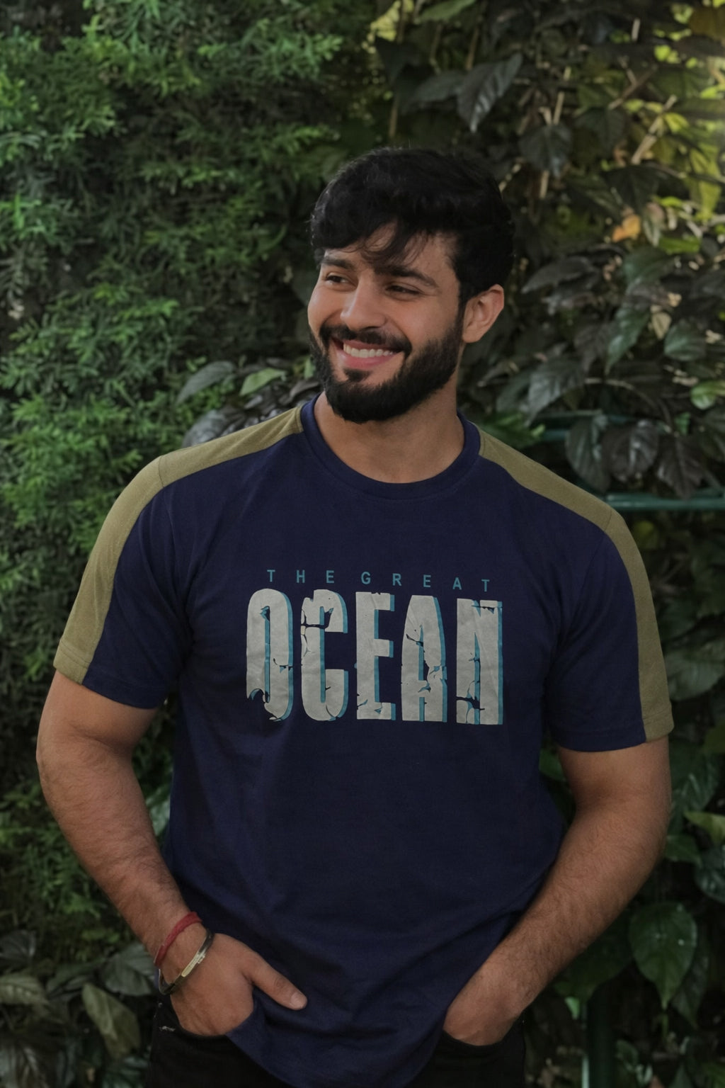 Men Round Neck Chest Print Half Sleeves T-Shirt
