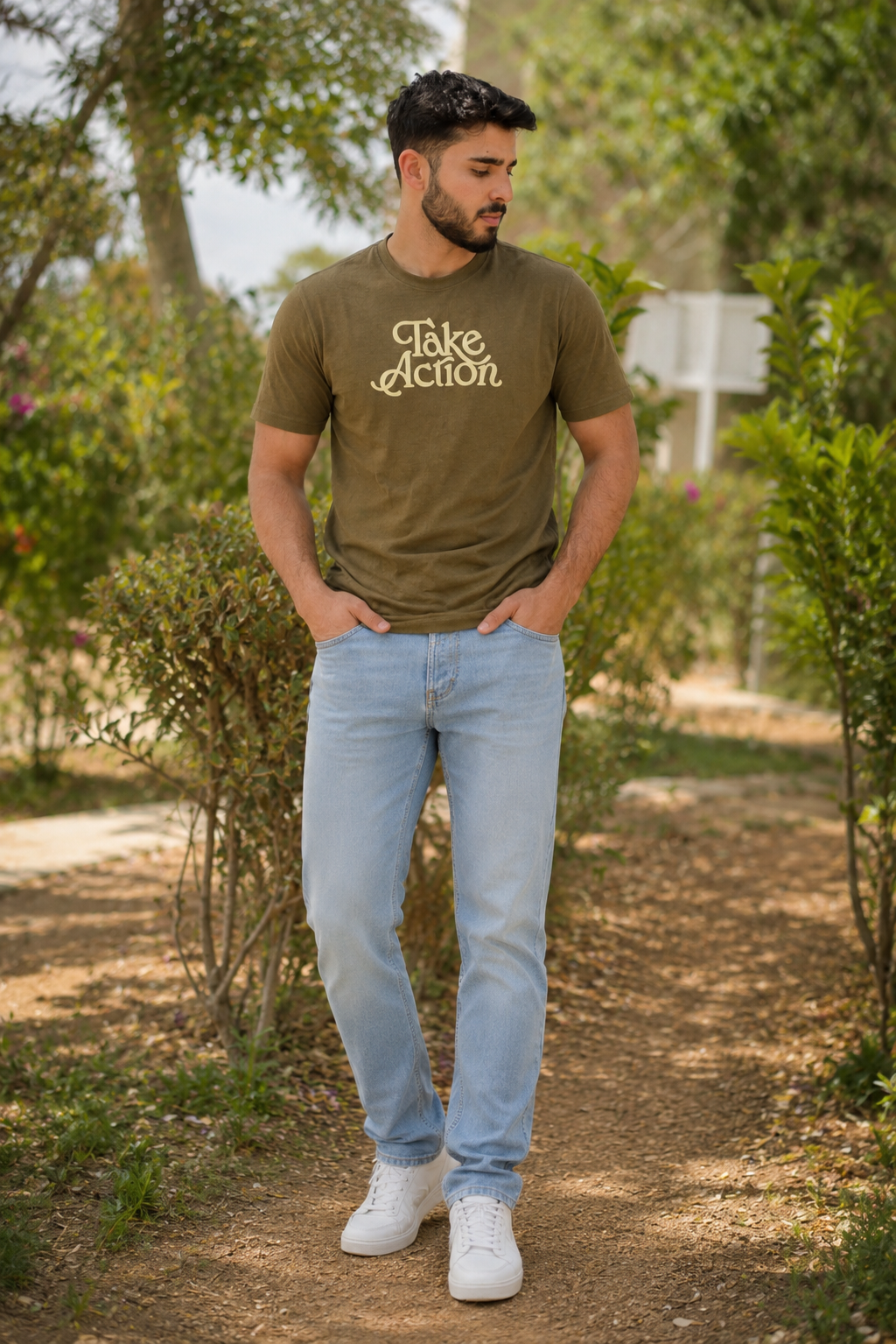 Men Round Neck Chest Print Half Sleeves T-Shirt