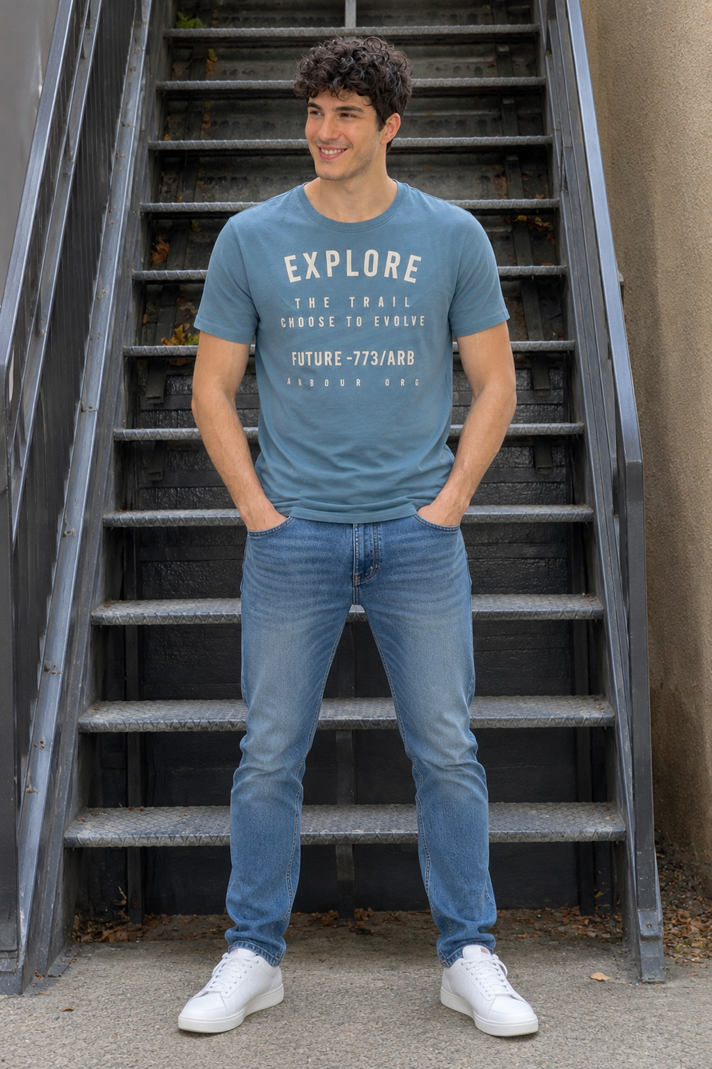 Men Round Neck Chest Print Half Sleeves T-Shirt