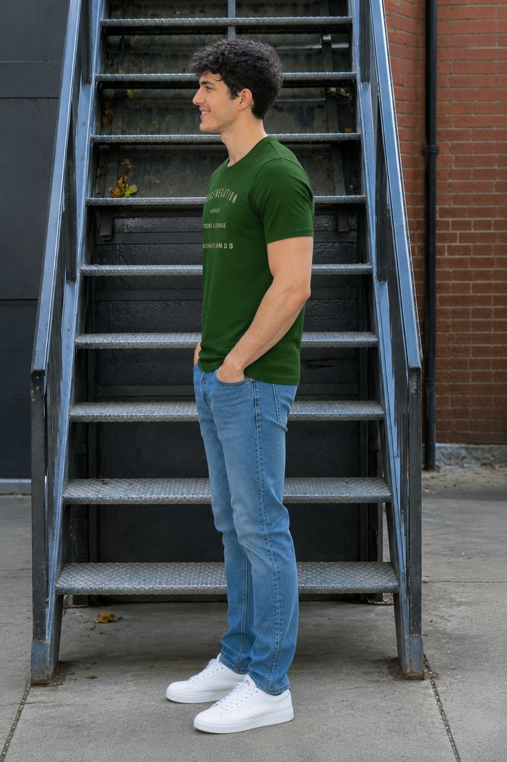 Men Round Neck Chest Print Half Sleeves T-Shirt