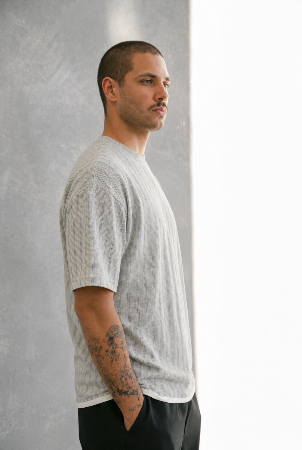 Men Round Neck Vertical Stripes Half Sleeves T-Shirt