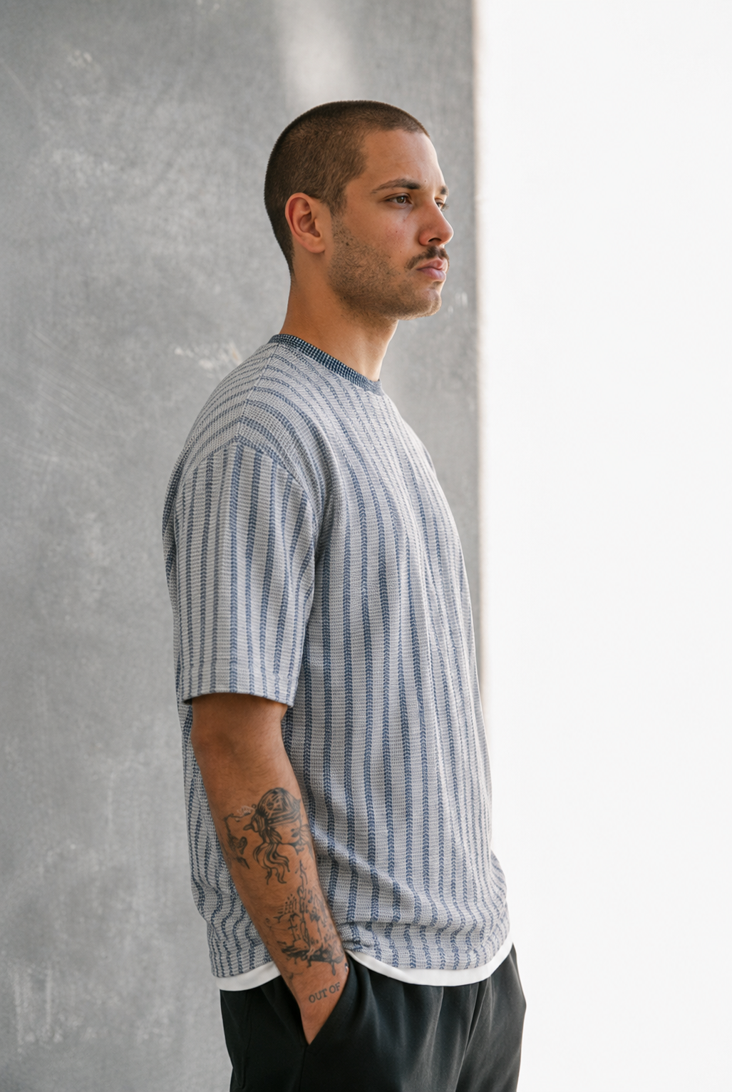 Men Round Neck Vertical Stripes Half Sleeves T-Shirt