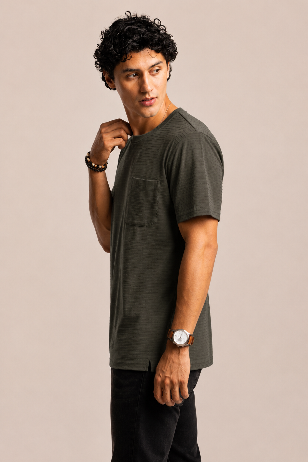 Men Round Neck Solid Pocket Half Sleeves T-Shirt