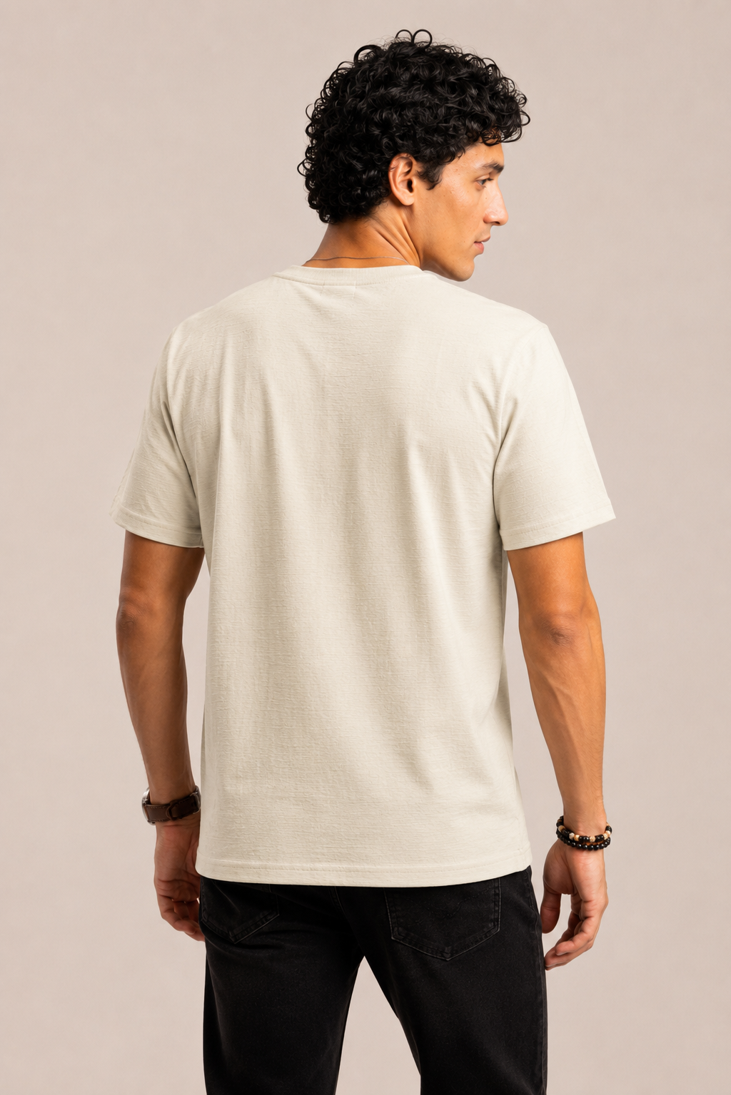Men Round Neck Solid Pocket Half Sleeves T-Shirt