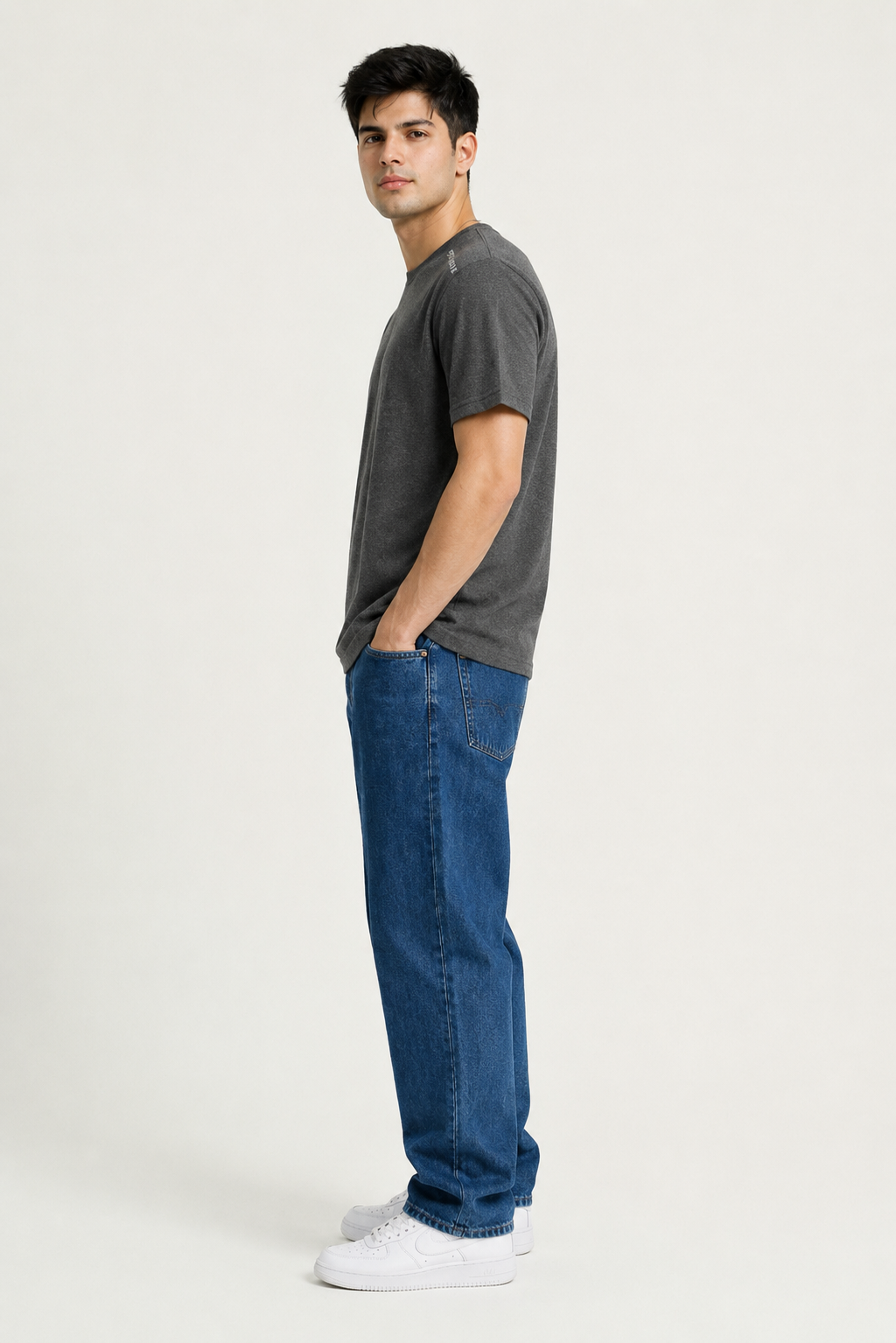 Men Round Neck Solid Half Sleeves T-Shirt