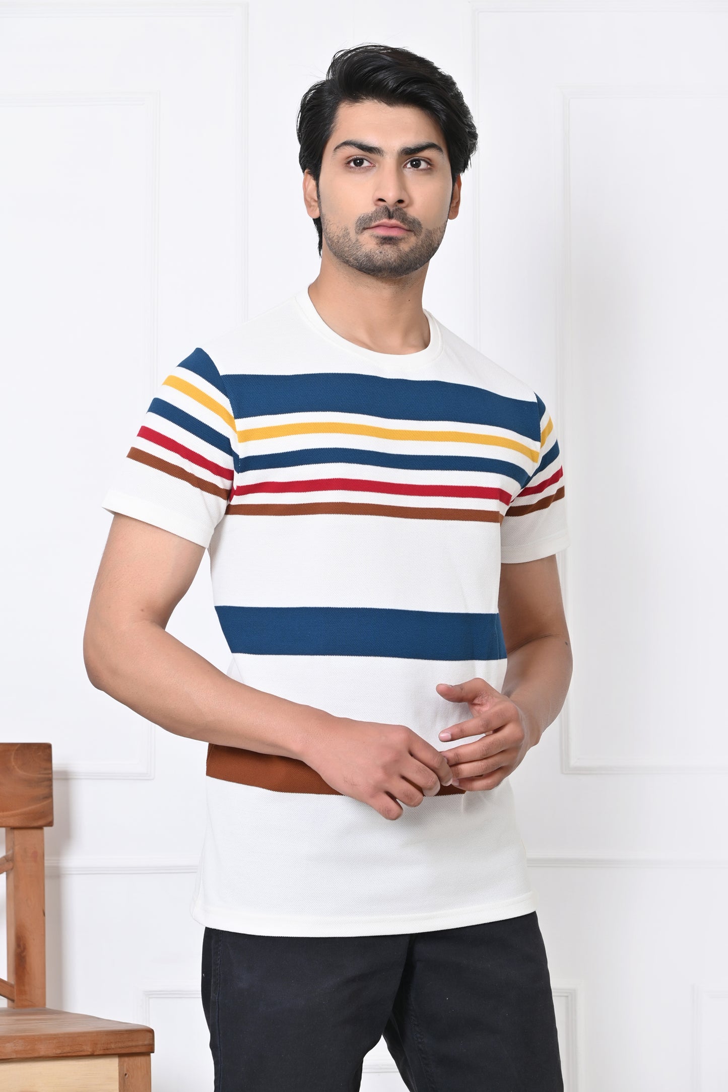 Men Round Neck Stripes Half Sleeves T-Shirt
