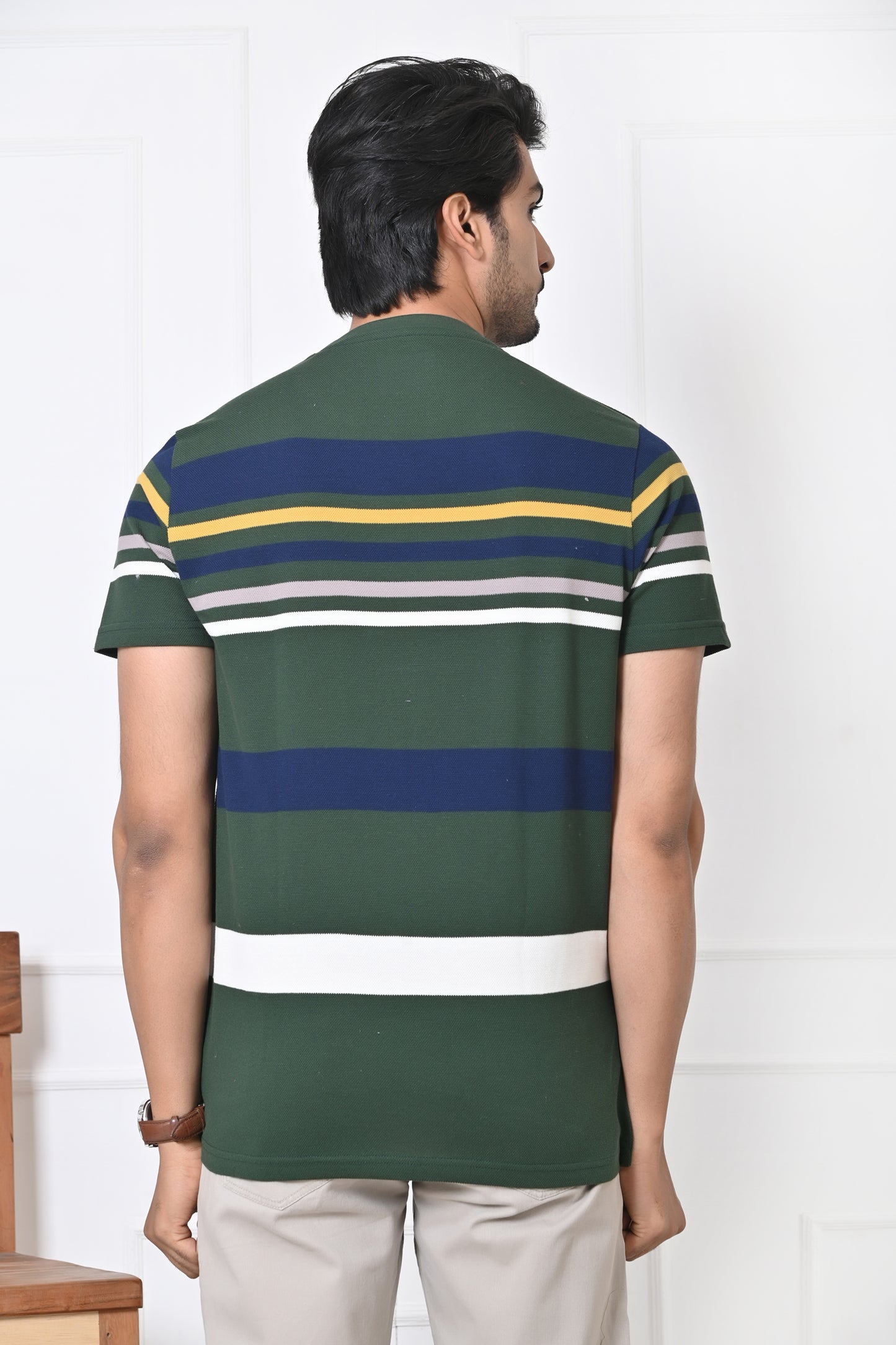 Men Round Neck Stripes Half Sleeves T-Shirt