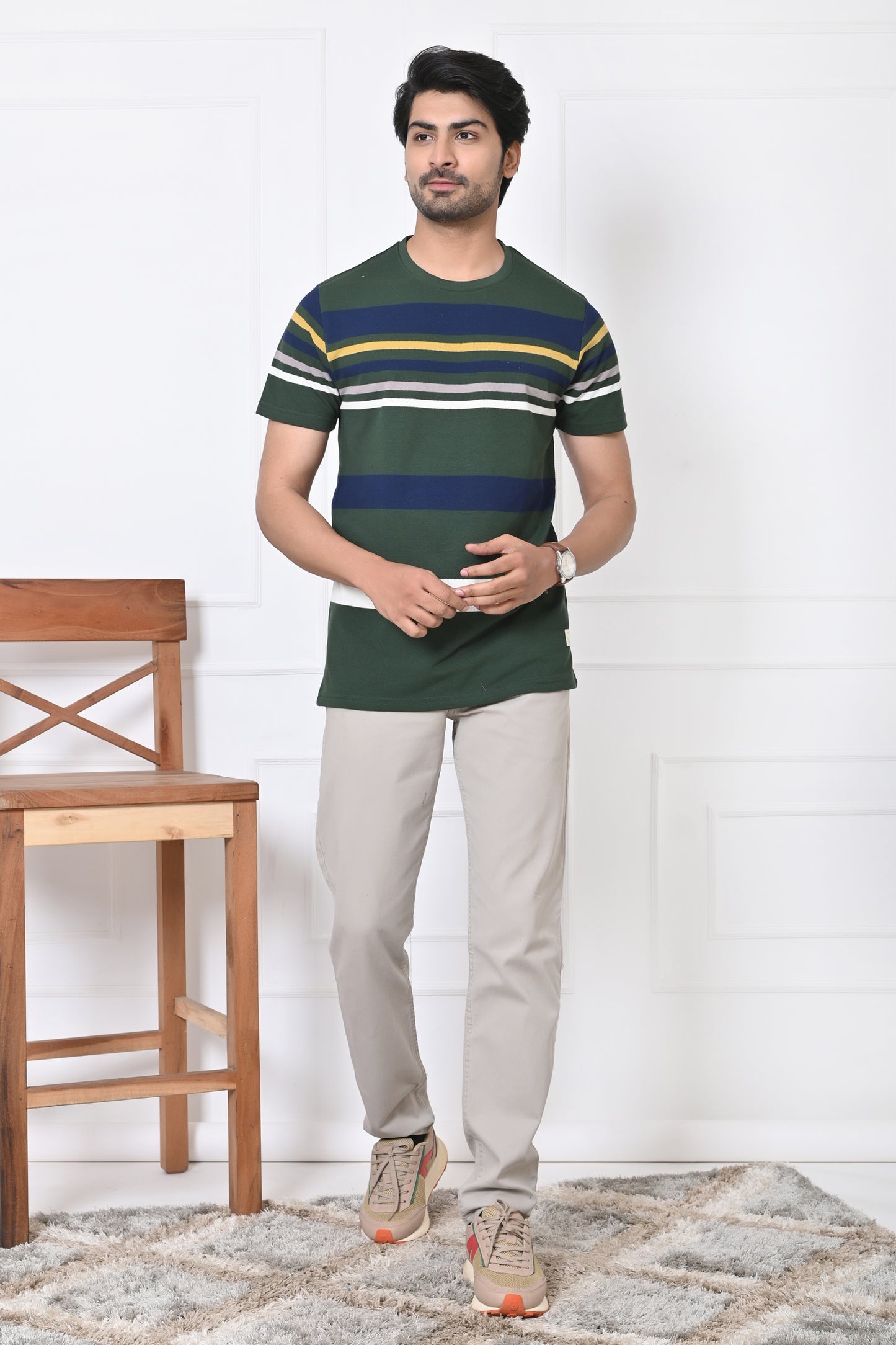 Men Round Neck Stripes Half Sleeves T-Shirt