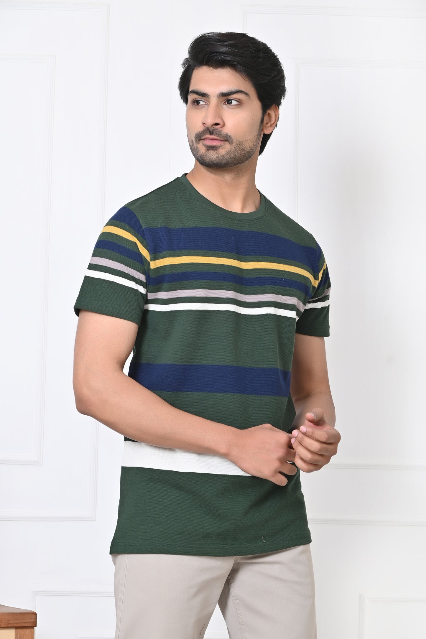Men Round Neck Stripes Half Sleeves T-Shirt