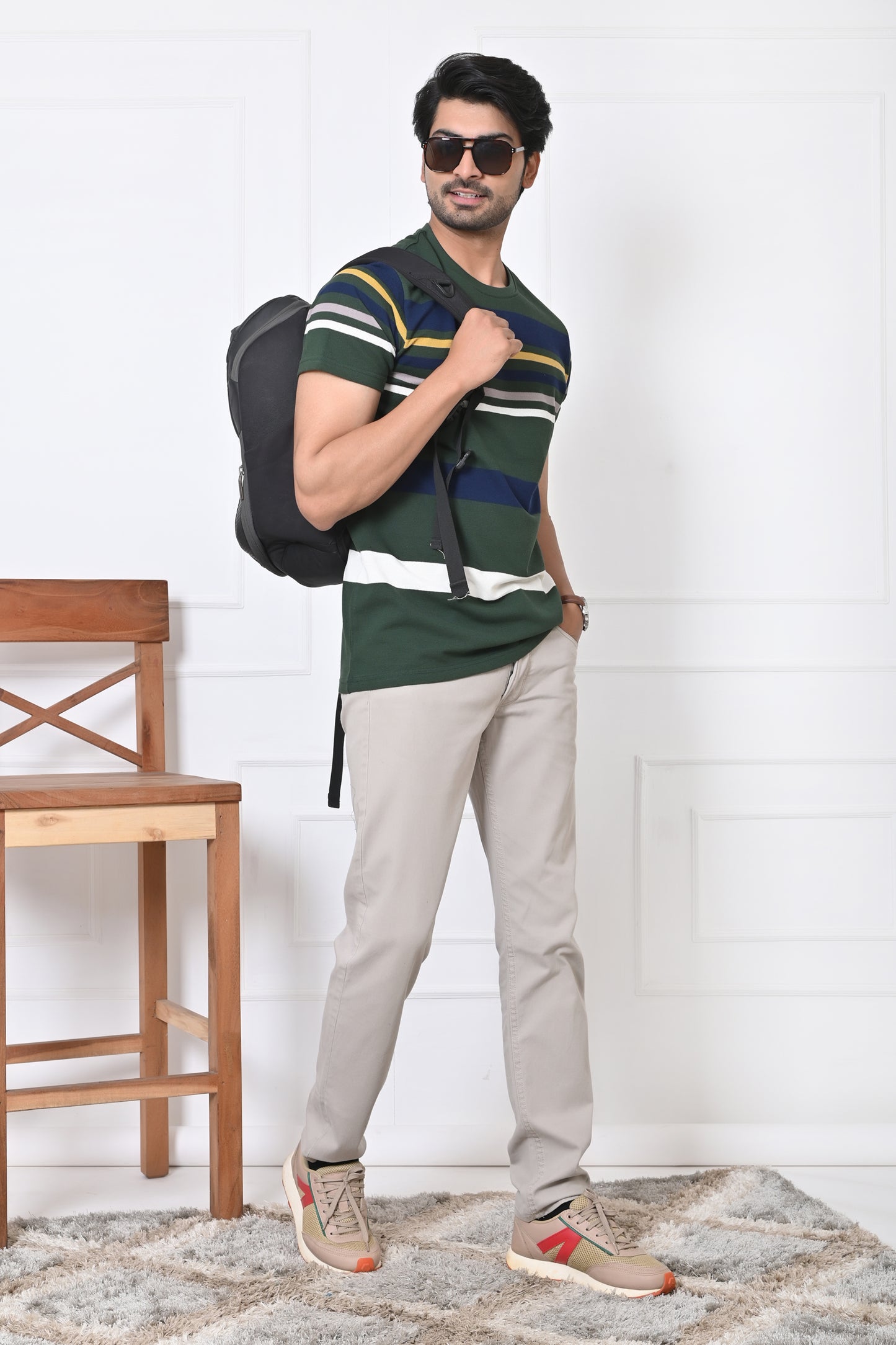 Men Round Neck Stripes Half Sleeves T-Shirt