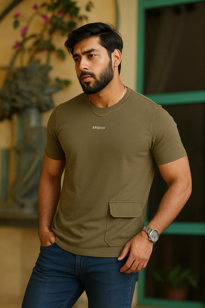 Men Round Neck Chest Print Side Pocket Half Sleeves T-Shirt